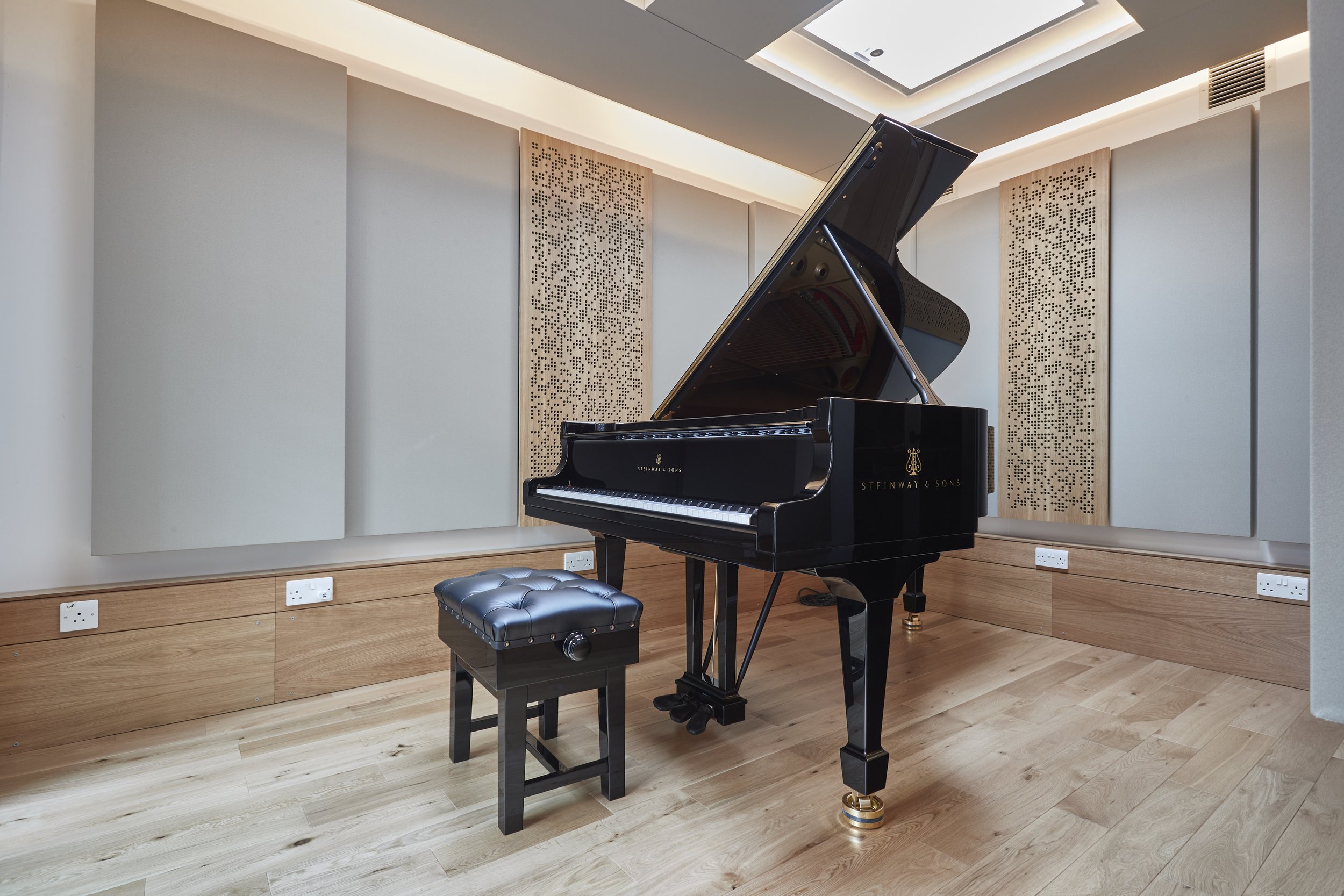 Steinway Grand Piano Recording Studio London | Rose Alley Studio
